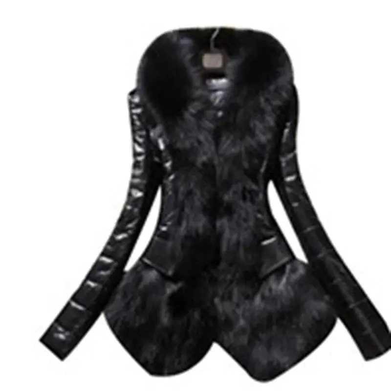 Manteau Gothique <br /> Noir à Fourrure